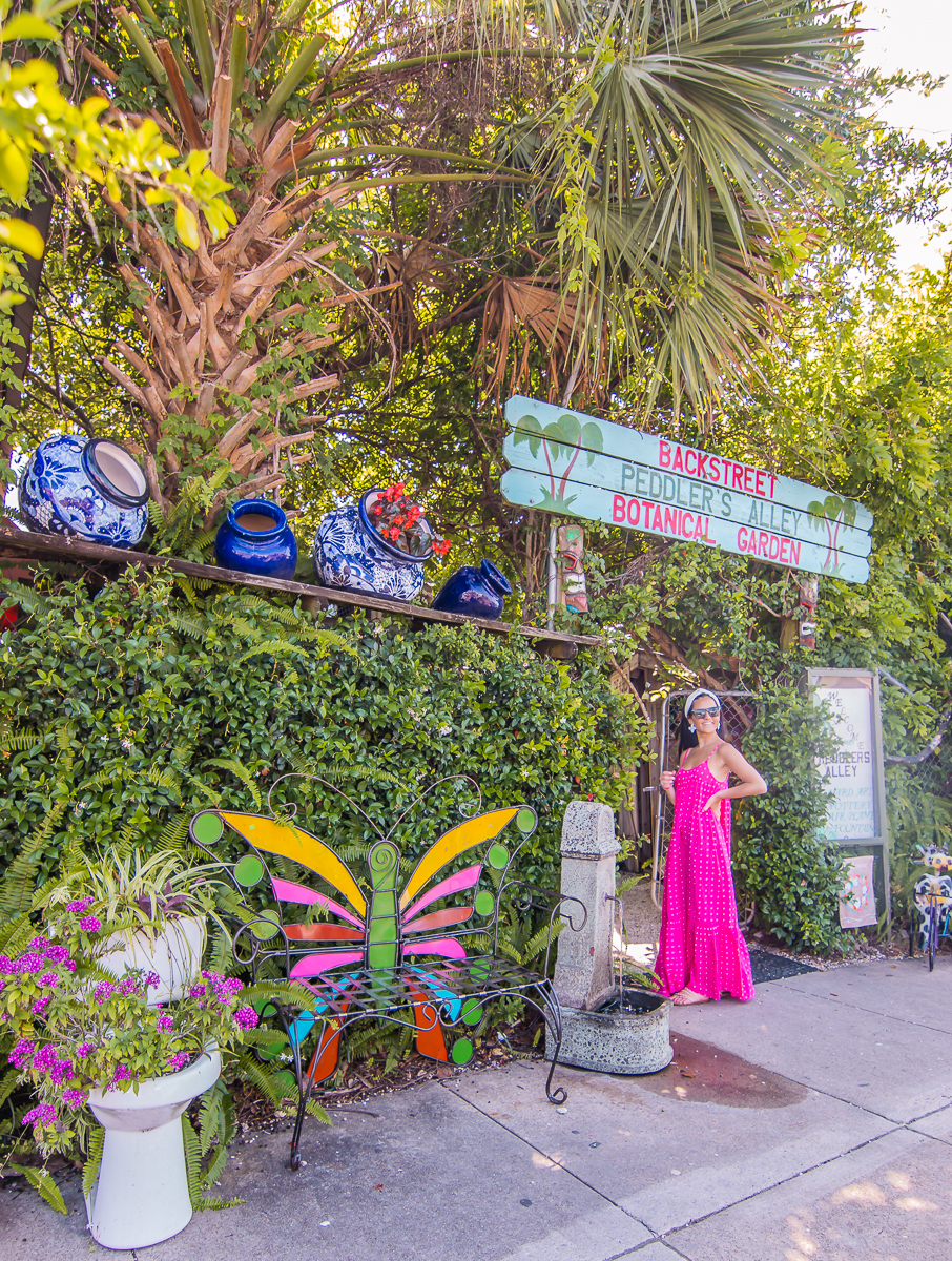 Backstreet Peddlers Alley Apalachicola Art Gallery