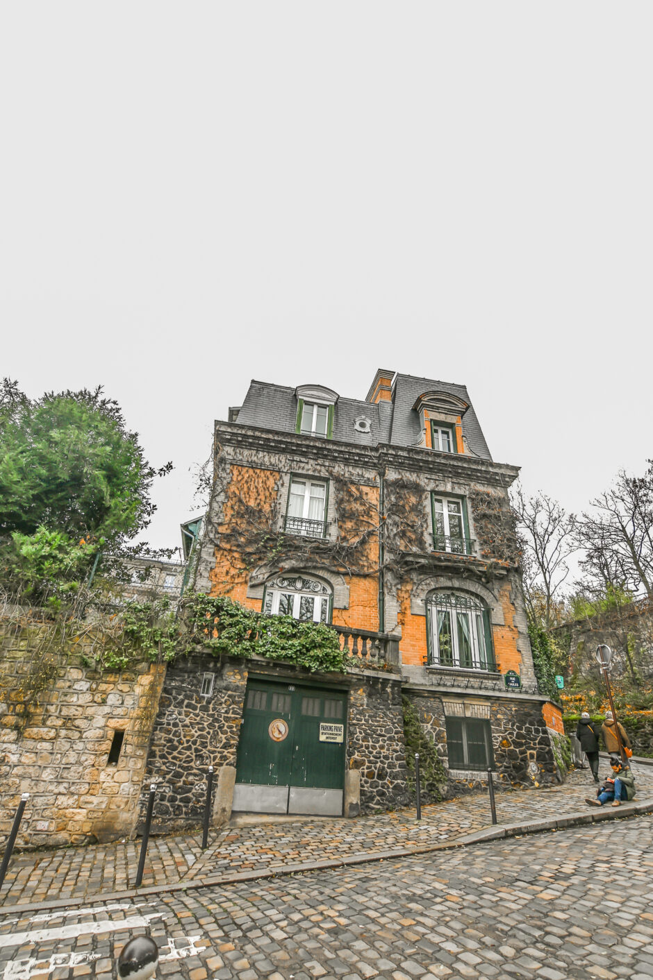 Montmartre city guide