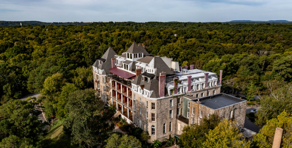 crescent hotel eurerka springs haunted