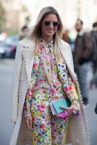 over the shoulder spring coat trend5