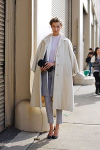 over the shoulder spring coat trend8