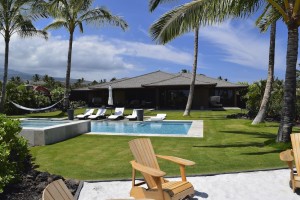 kukio beach house yard