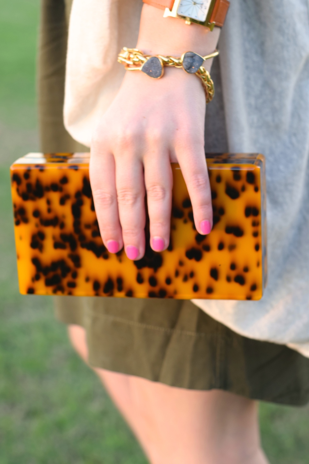 design darling clutch