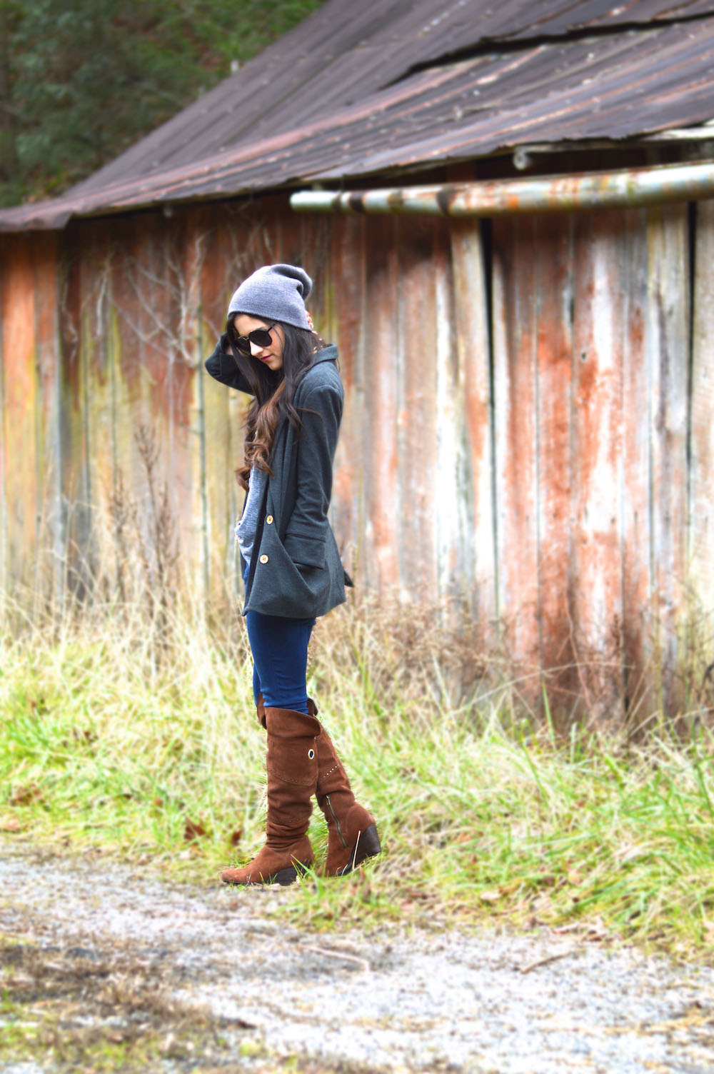beanie fashion blogger