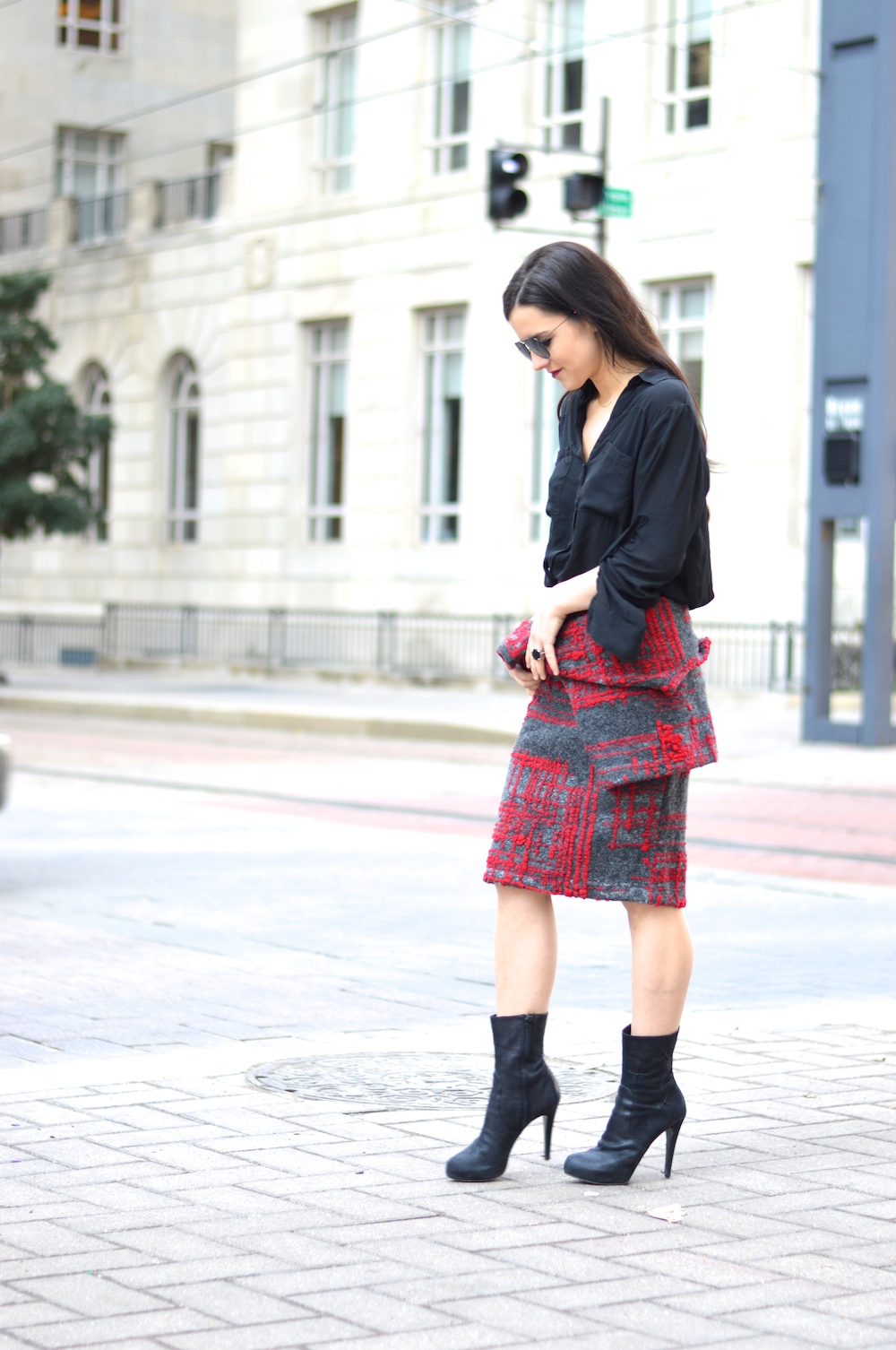 JOA gray and red skirt