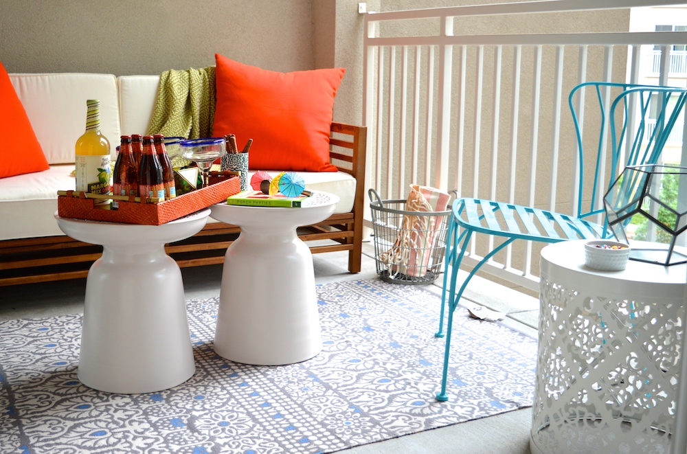 how to decorate a small patio