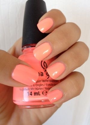 coral nail trend