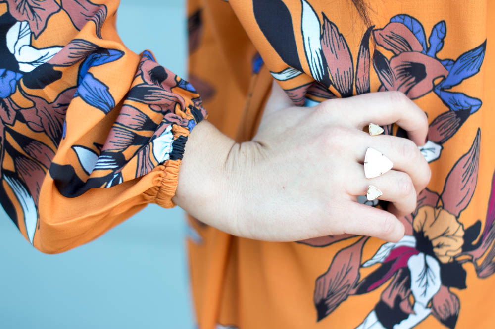 two finger kendra scott 