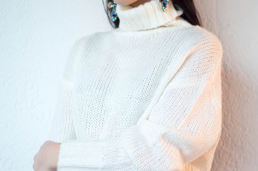 white turtleneck over the knee boots-15