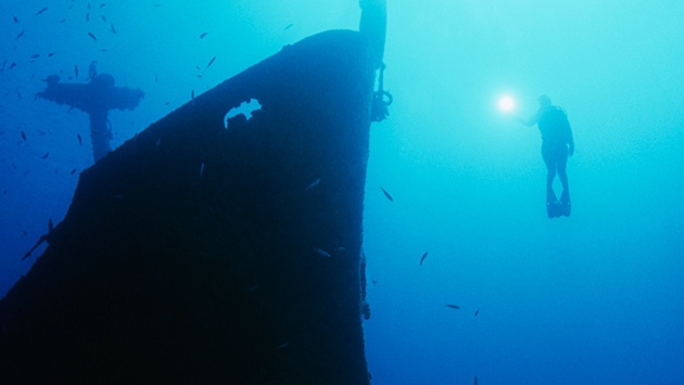 Bermuda sunken boat scuba