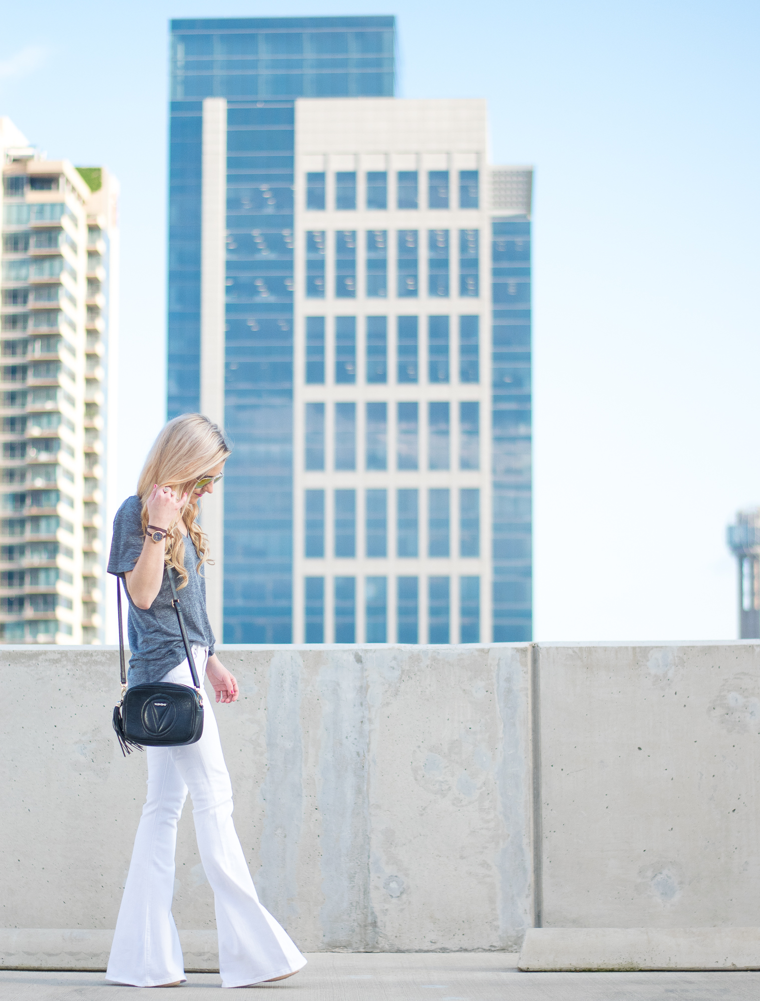 white flares gray tee