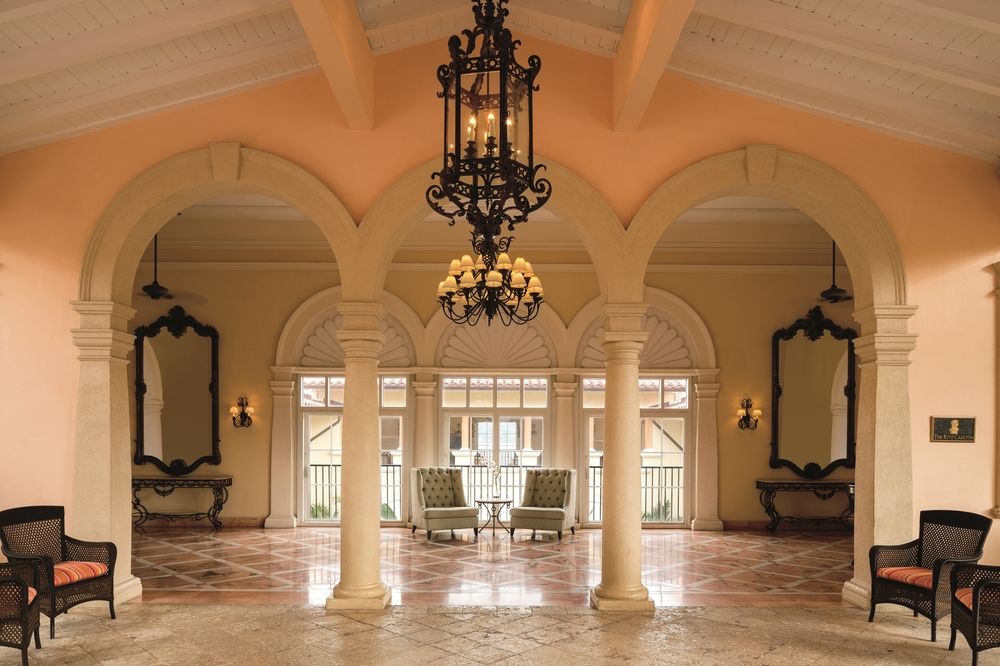 Ritz-Carlton-Hotel-Main-Lobby