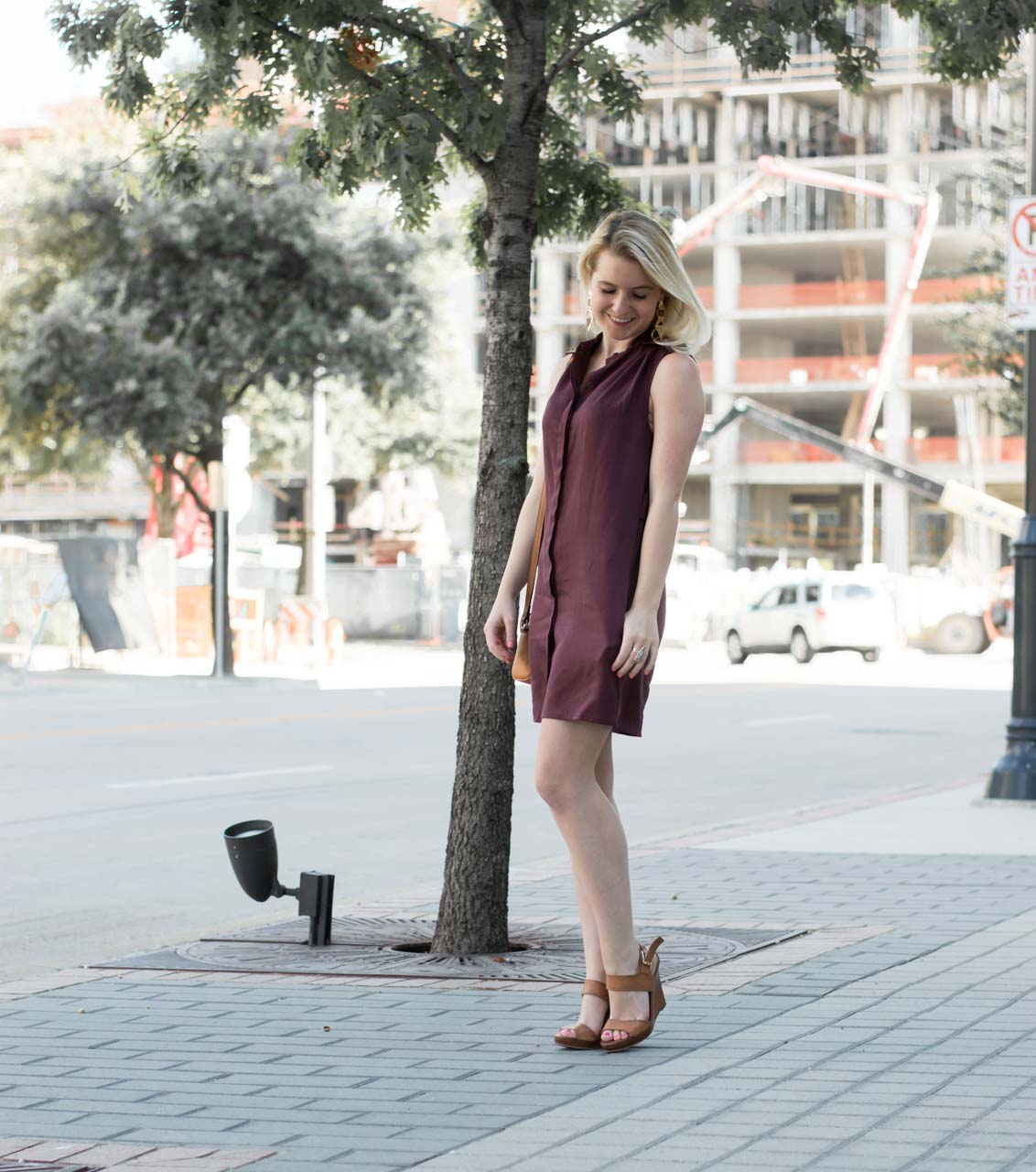 Burgundy sleeveless dress 