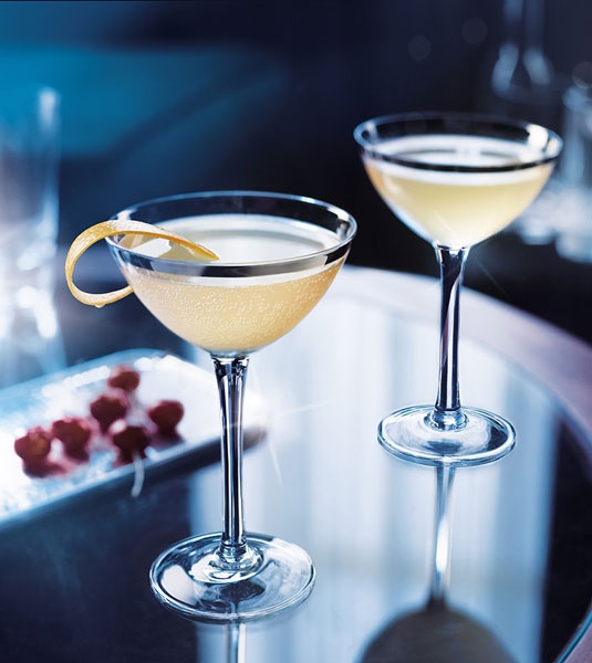 grey-goose-cherry-martini-new-years-cocktail