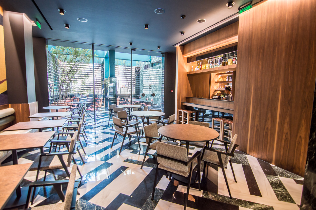 athenswas-hotel-breakfast-room-greece