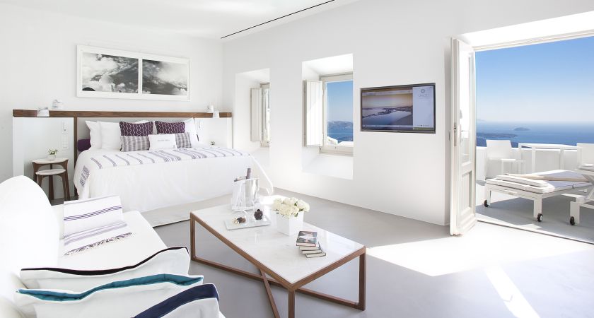 junior-suite-with-plunge-pool-grace-santorini