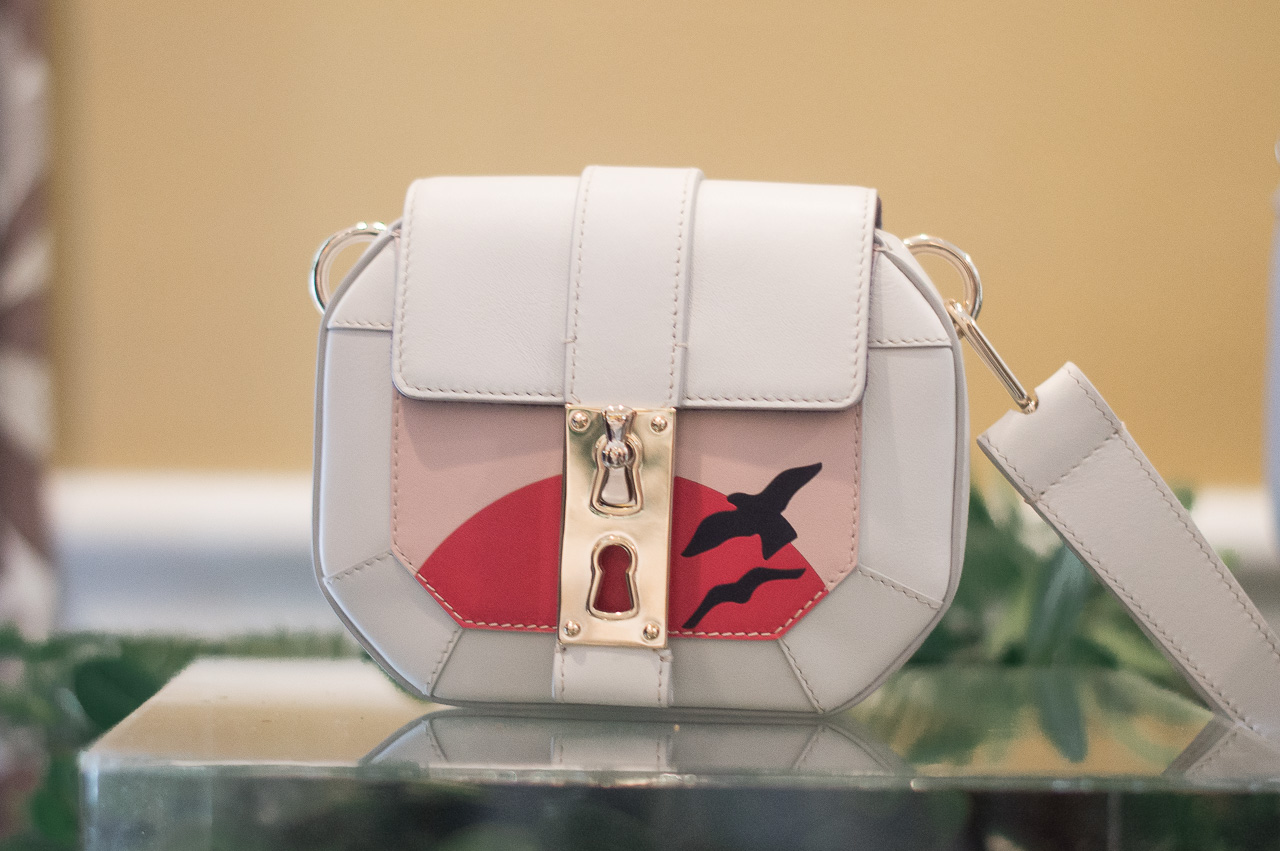 tina-craig-gianfranco-lotti-white-shoulder-bag