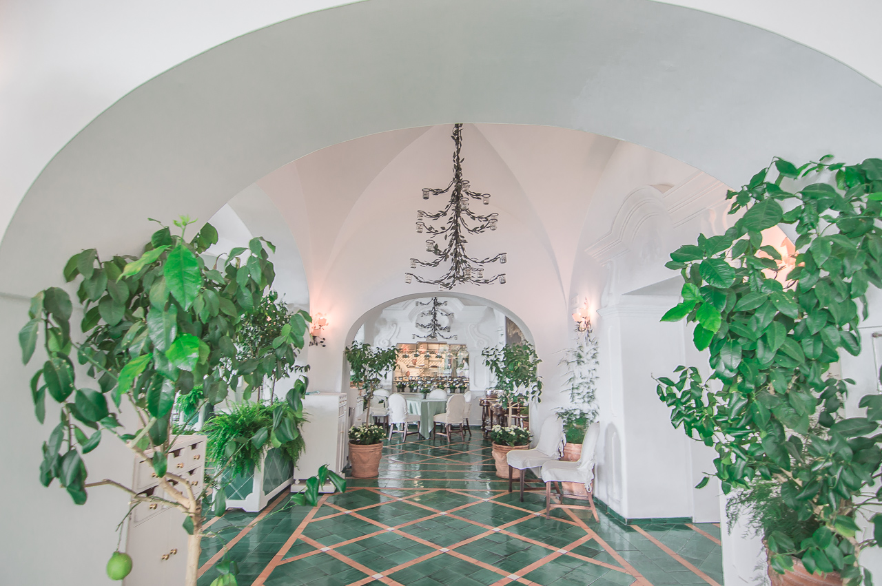 Le Sirenuse Dining Room Greenery