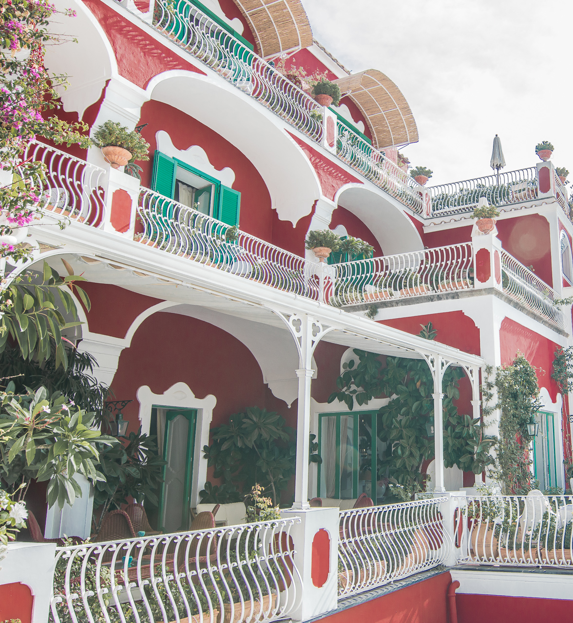 Le Sirenuse exterior terrace 