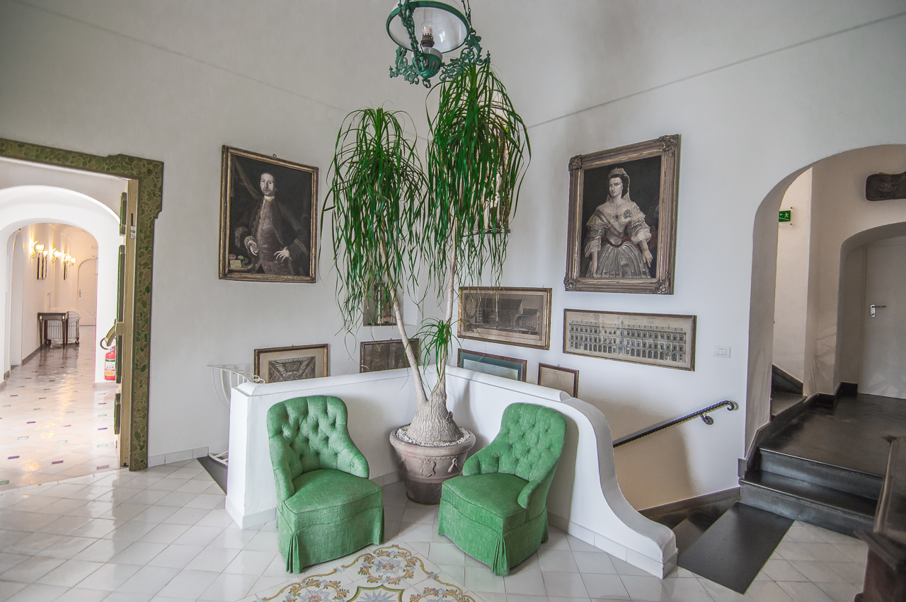 Le Sirenuse Positano Green Chairs Decor