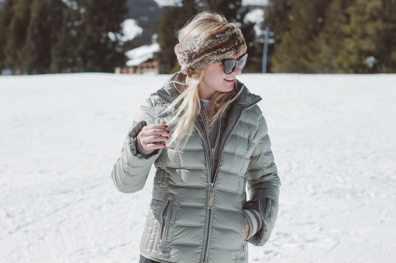 fashionable ski clothes