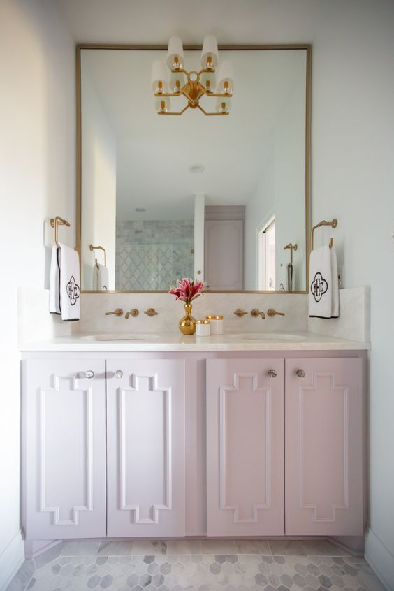 monogrammed towels chic bathroom decor