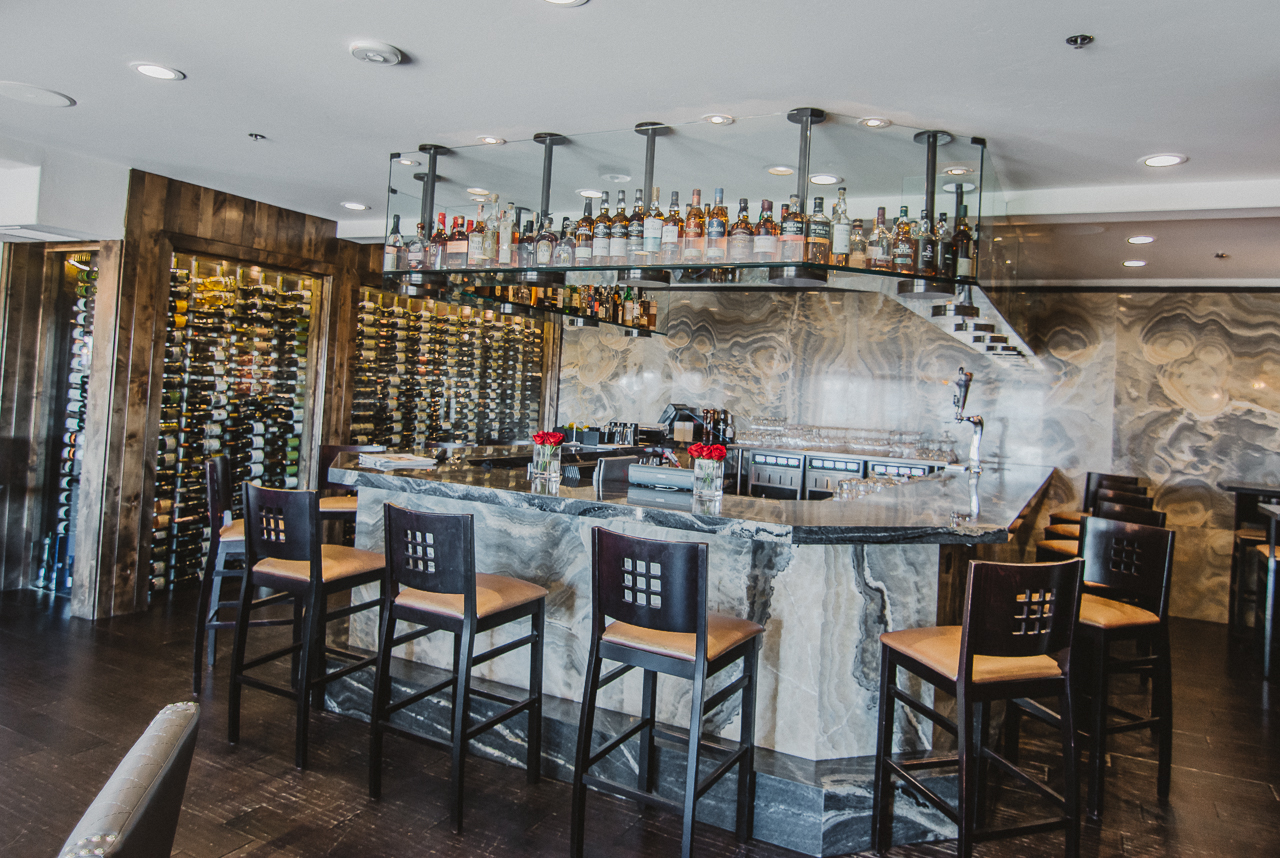 The Landing Resort Tahoe bar