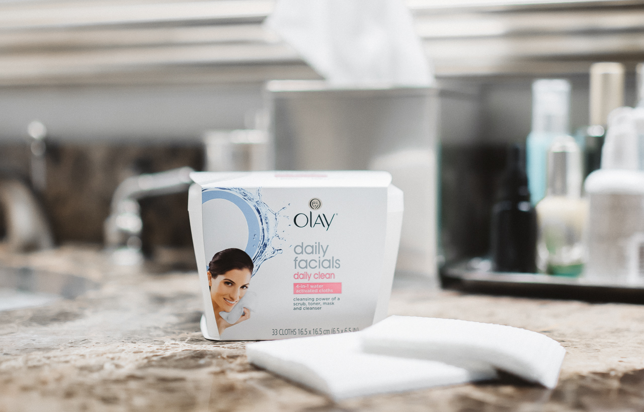 Olay Daily Facials 4 in 1 Cleansing Cloths2 (1 of 1)