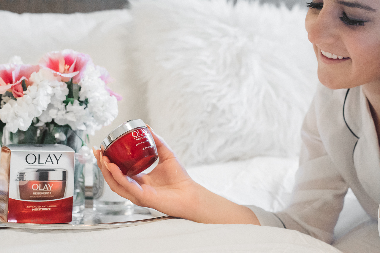 Olay Regenerest Micro-Sculpting Cream (16 of 20)