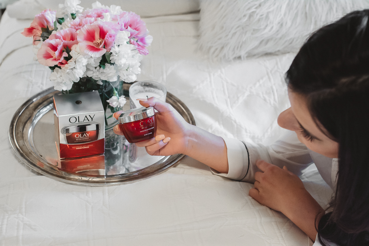 Olay Regenerest Micro-Sculpting Cream (20 of 20)