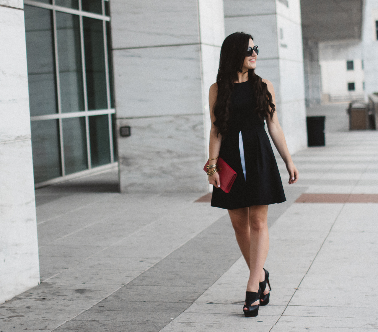 Alice + Olivia Black and white dress Pink Clutch