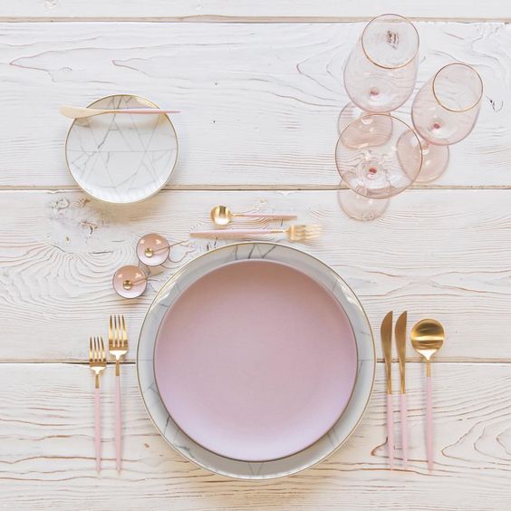 mixed metal gold and pink table setting