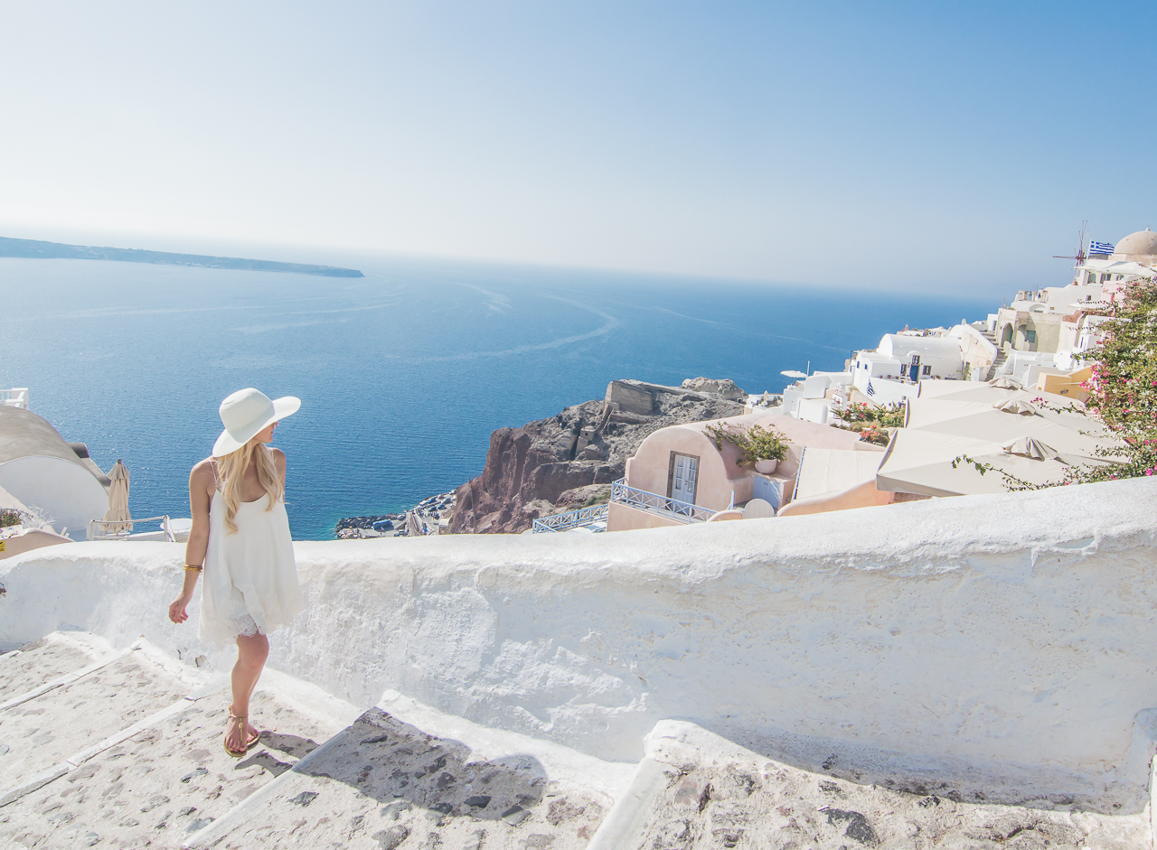 15 Safety Tips For Females Traveling Alone