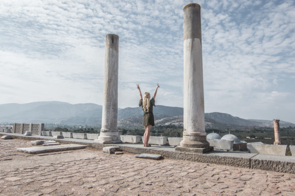 how to travel solo