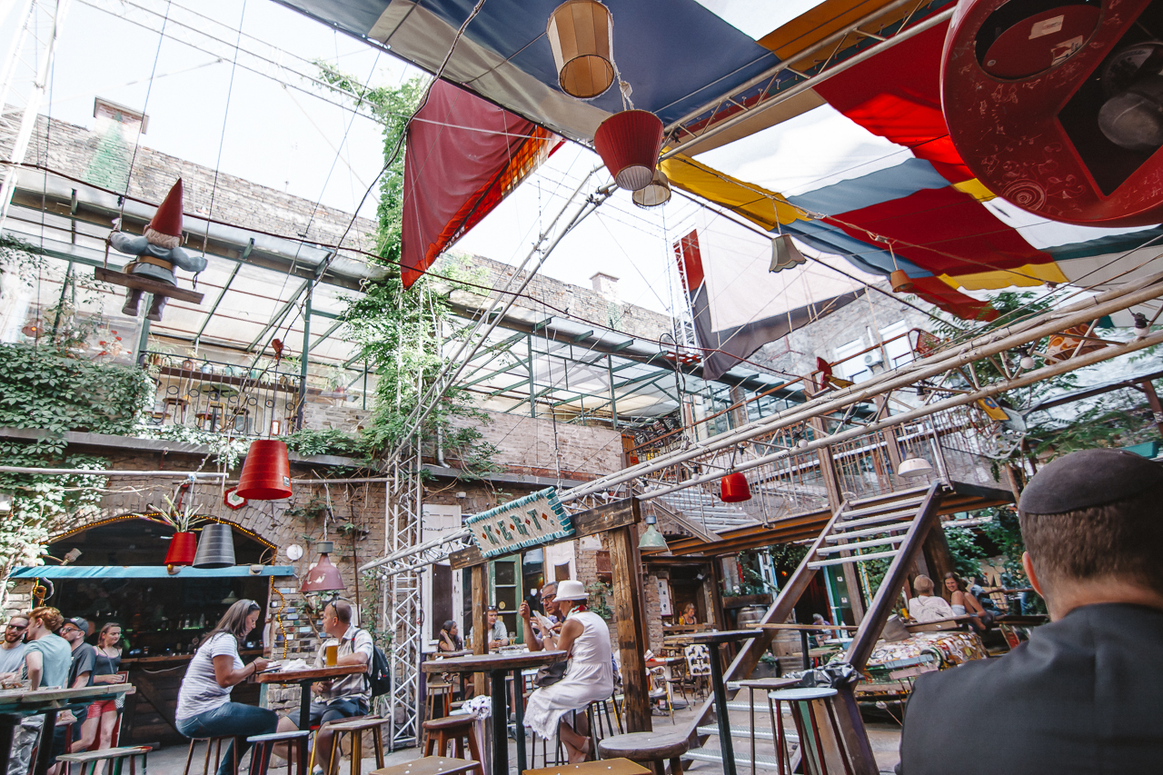 Szimpla Kert Budapest Ruin Bar