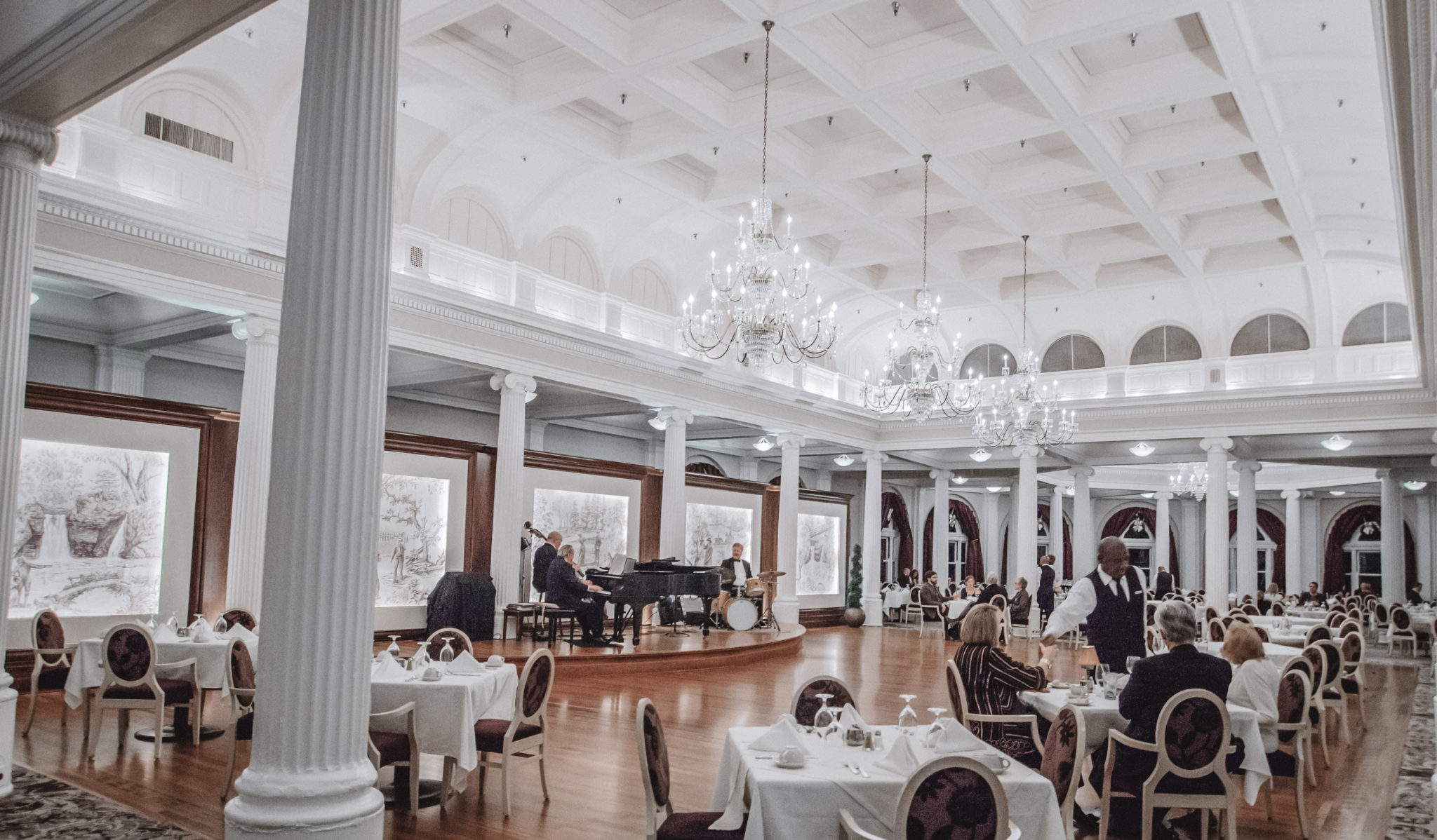 Homestead-Resort-Christmas-Dinner-Ballroom