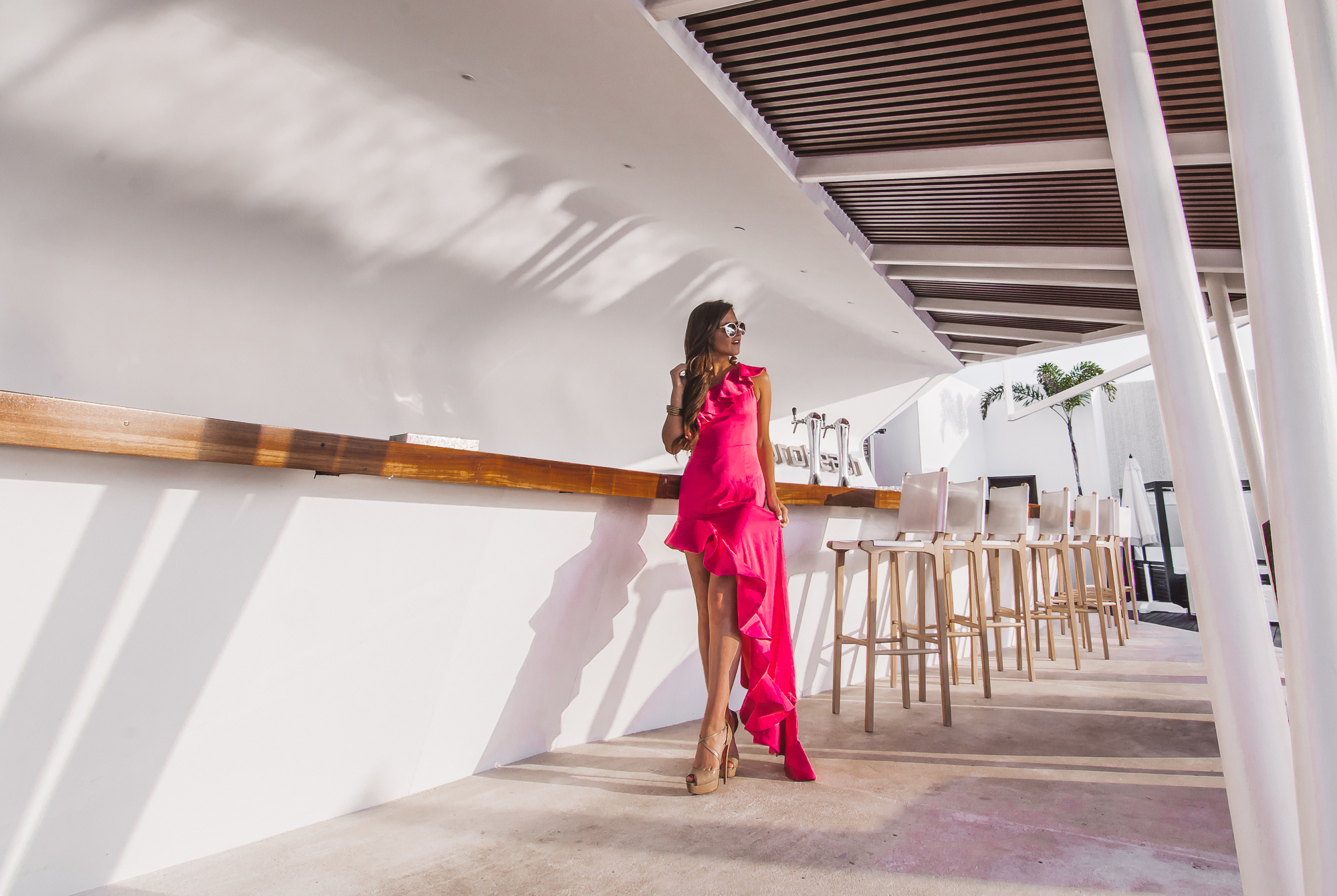 6 Tips For Dressing For Destination Weddings