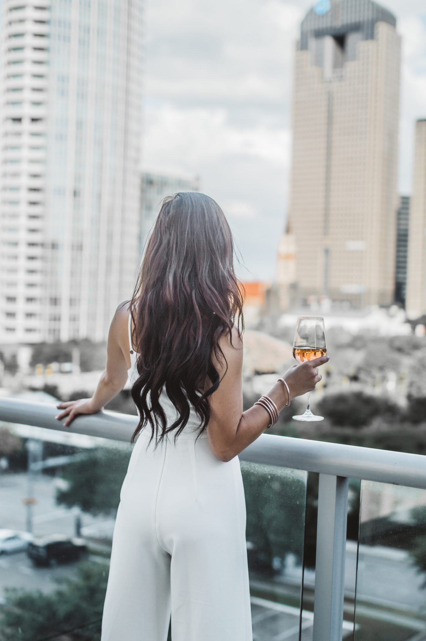 dallas skyline view girl
