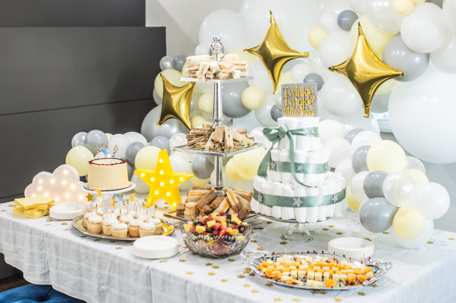 twinkle twinkle baby shower cake