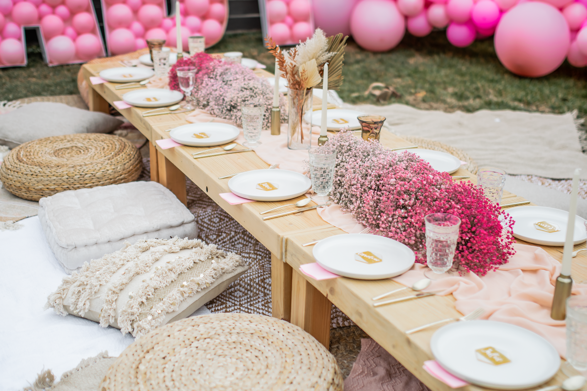 Janie’s Sip & See: A Dreamy Backyard Boho Celebration