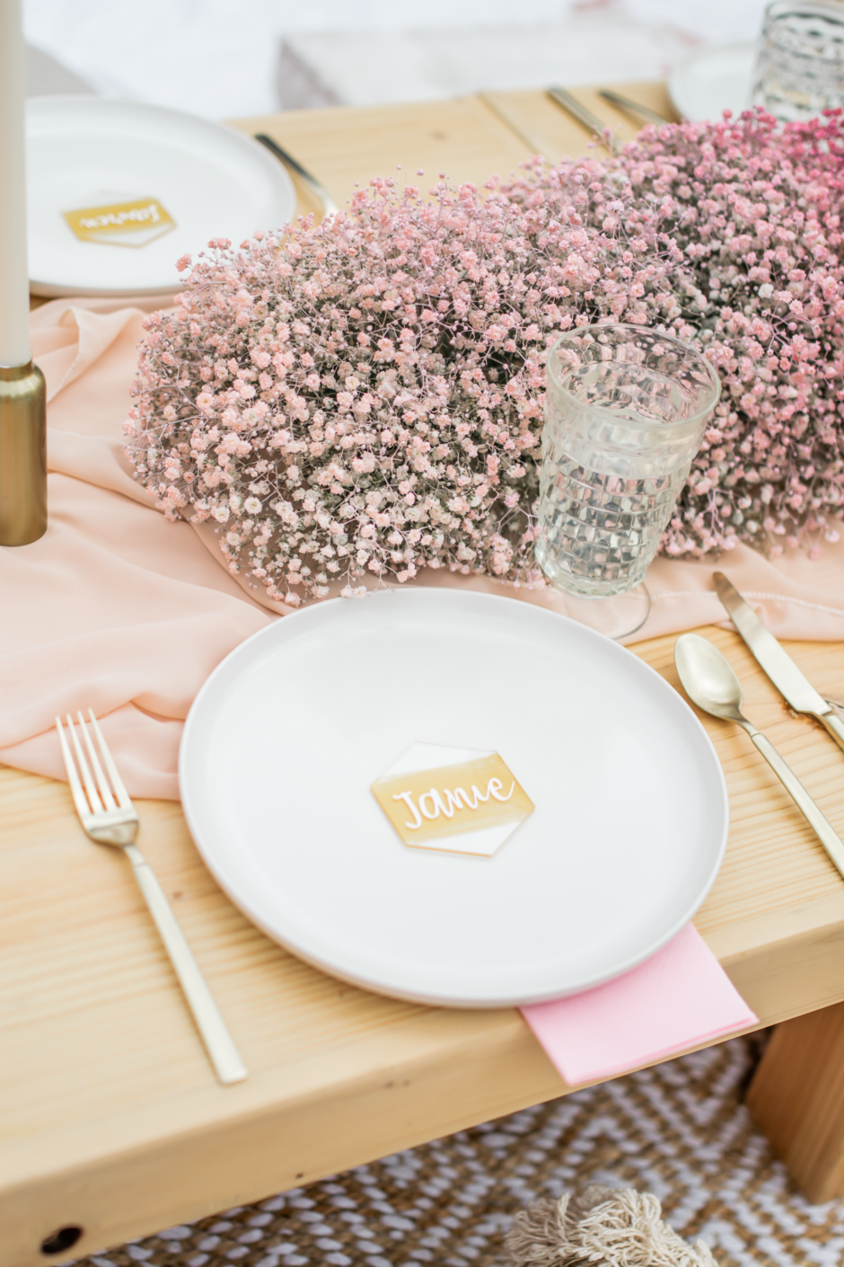 sip and see table decor