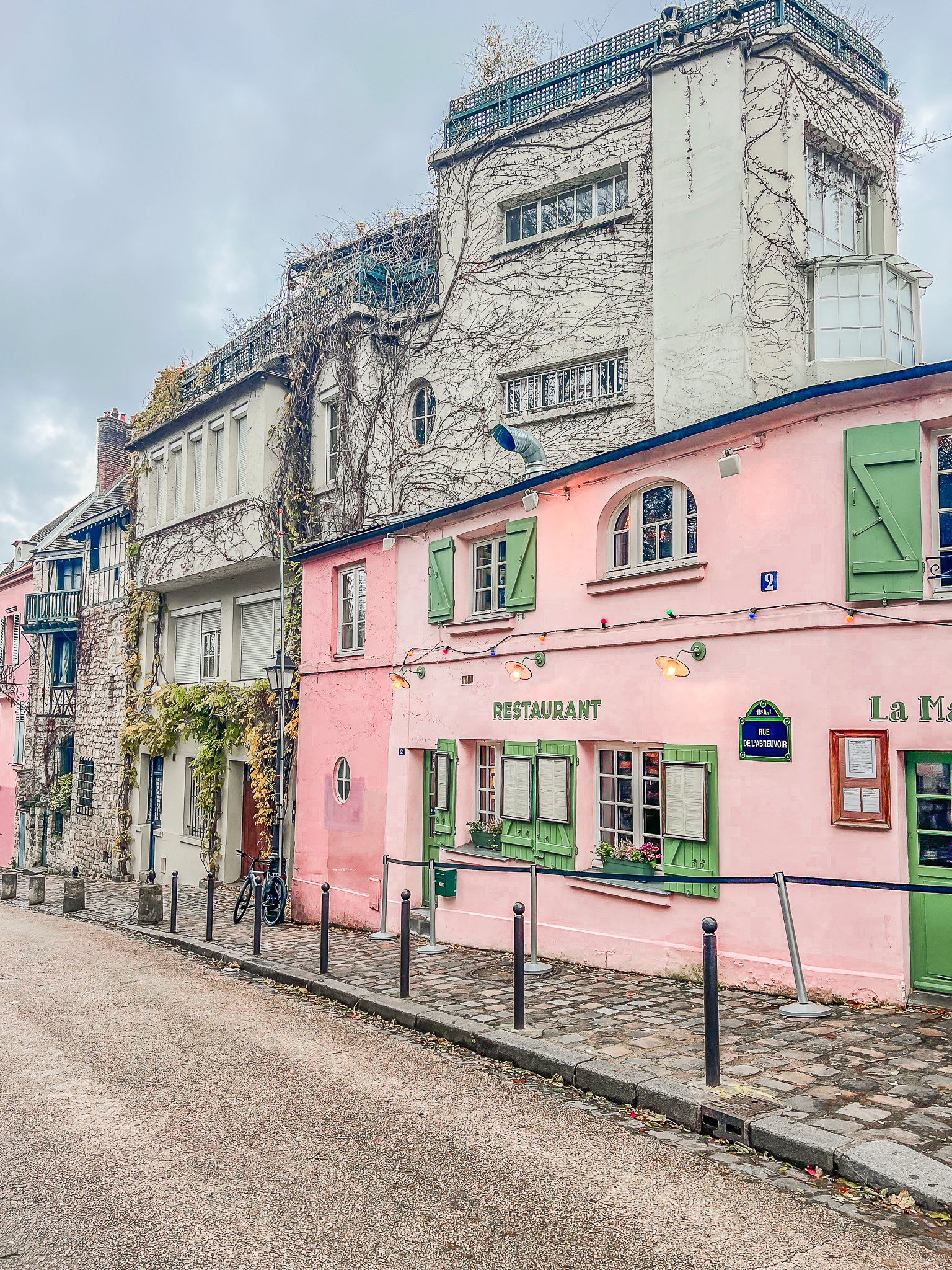 Montmartre: A Chic City Guide To Paris’ Bohemian District